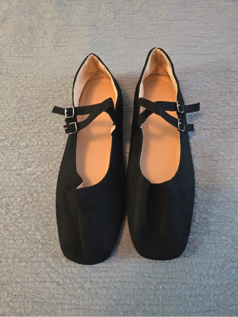 Women’s Black Cross-Strap Ballet Flats